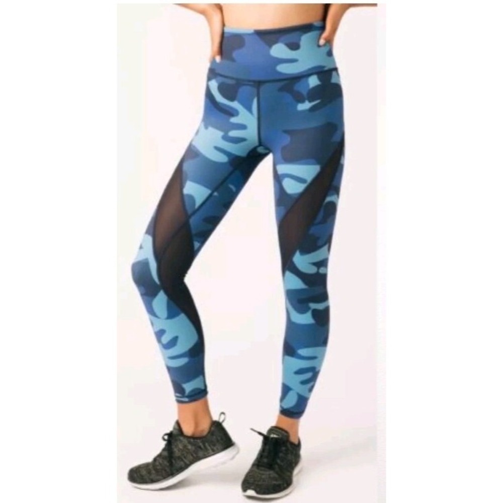 Zyia Active Women Sz 6-8 Blue Camo Mesh Light‎ n Tight Hi-Rise Cropped Legging
